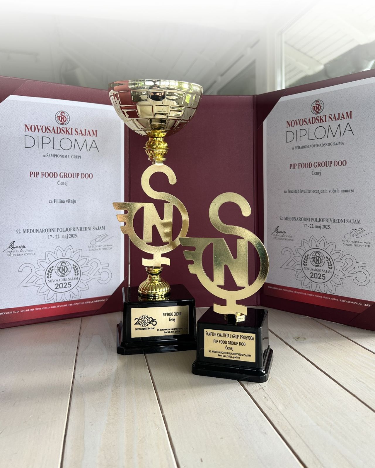 pehari poljoprivrednog sajma u novom sadu